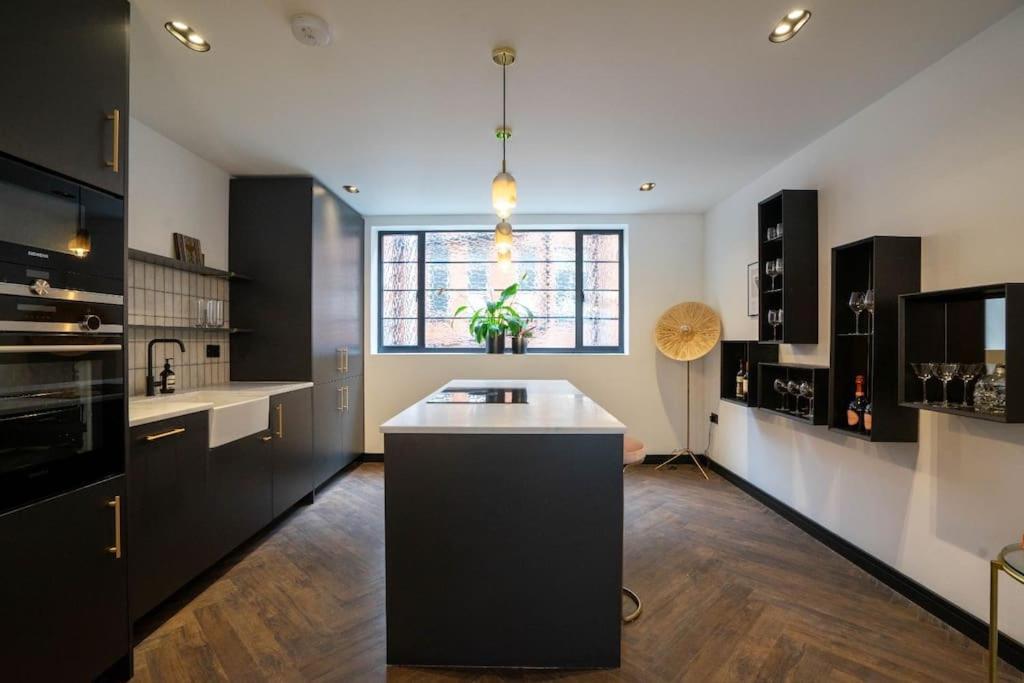 Chic City Centre Penthouse لايستر المظهر الخارجي الصورة